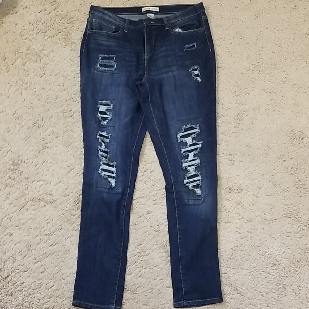 Mudd Destructed Skinny Jeans 15